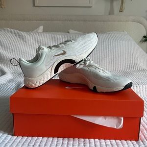 Nike Renew In-Season TR 11 Premium Women's Training Shoes women’s size 7.5